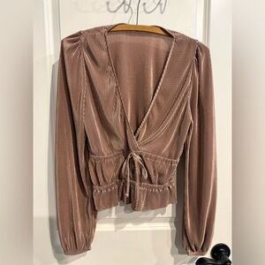 🤎 ZARA Women’s V-Neck Pleated Blouse – Mocha | Size M 🤎